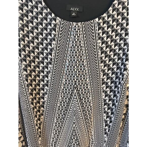 Alyx Abstract Geometric Print Blouse - Size 0X - Picture 3 of 10